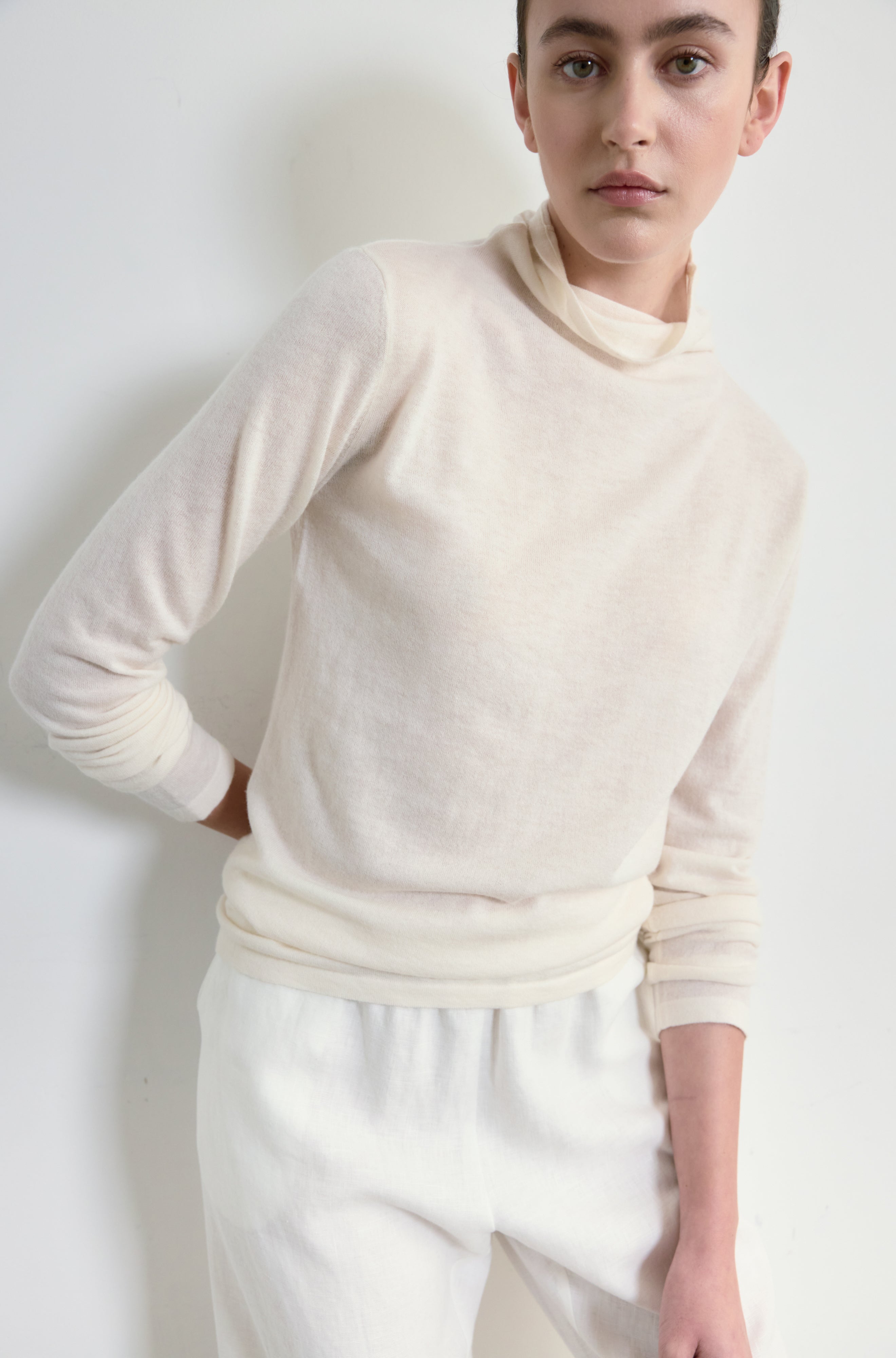Funnel Wool/Cash Turtleneck - Almina Concept 