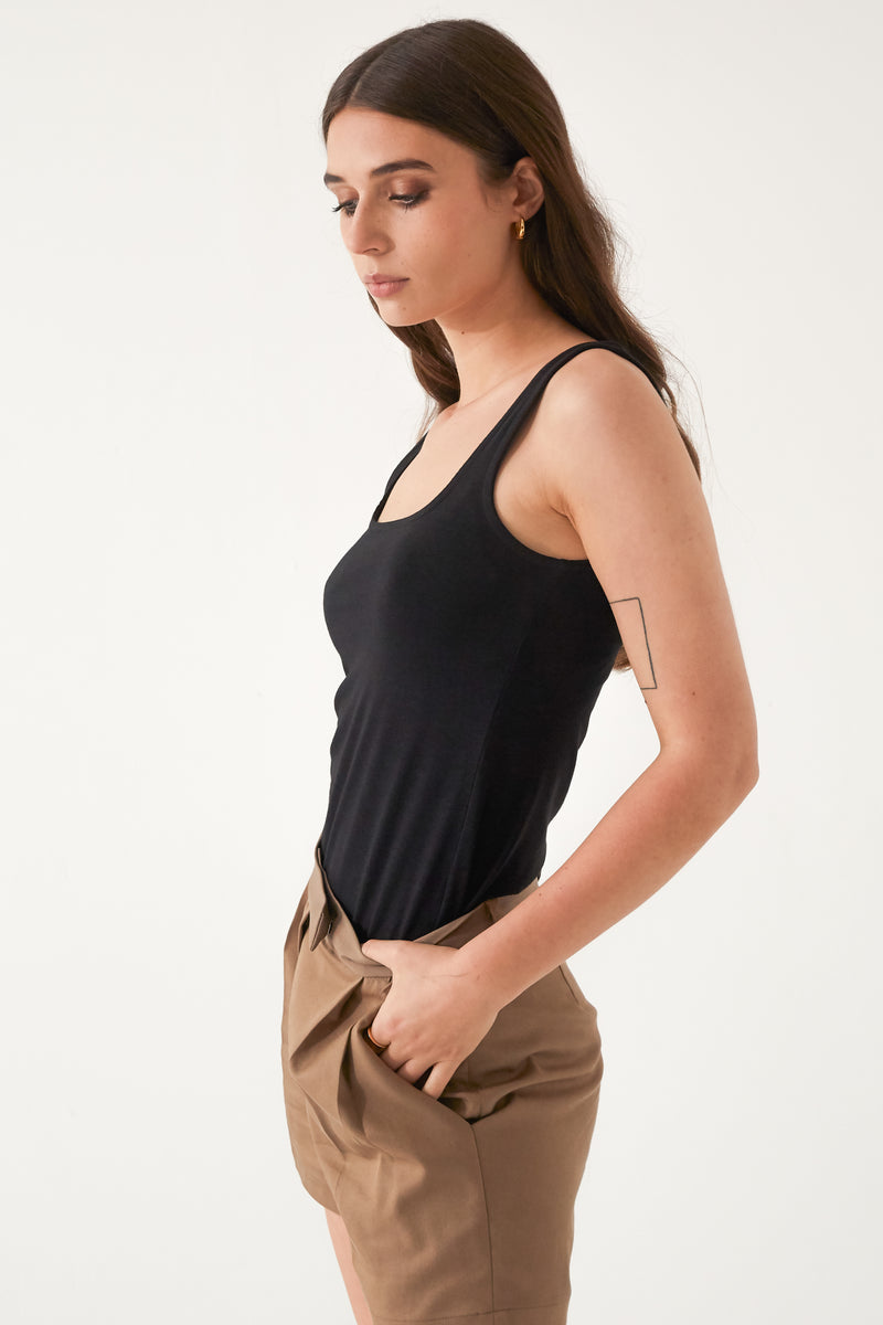 Square Neck Tank - Almina Concept